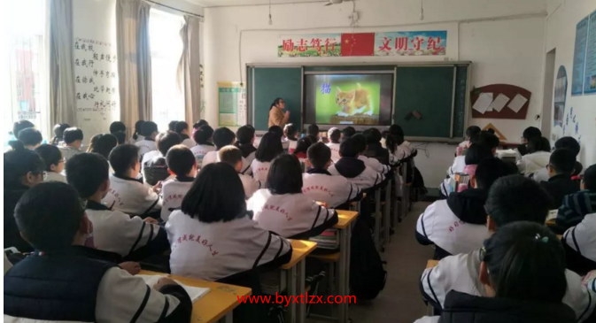 我校开展教师听评课活动”