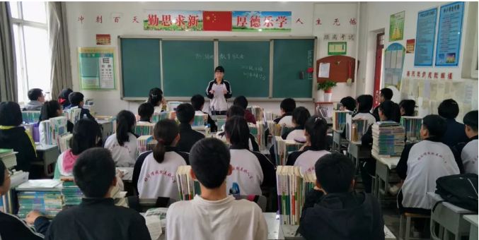 各班组织召开“防溺水”安全教育主题班会”