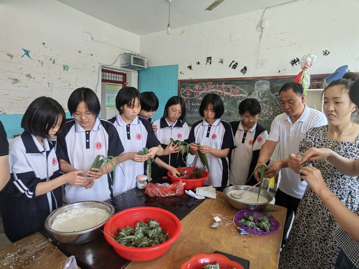 同连中学2023年端午节活动